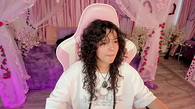 Snapshot of bunny_curly chatting on September 2025 07:59:02 PM bunny curly online show from September 2025 07:59:02 PM
