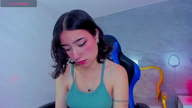 venuss09 s online show from November 2025 01:33:02 PM