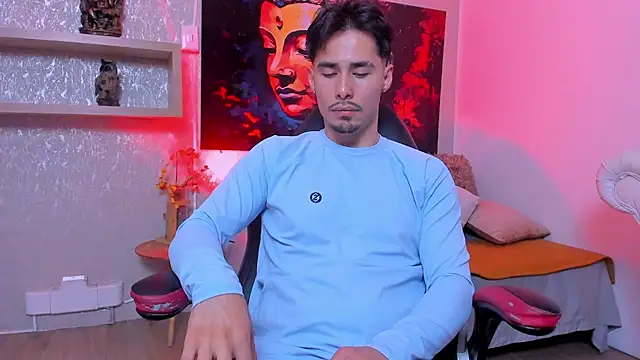 loghan fox online show from October 2025 03:36:02 AM