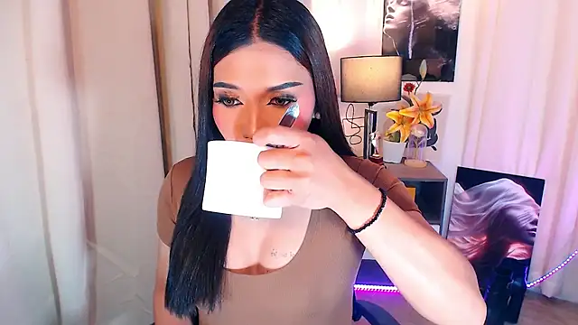 Snapshot of Ubanescka chatting on December 2025 01:00:01 AM Ubanescka online show from December 2025 01:00:01 AM