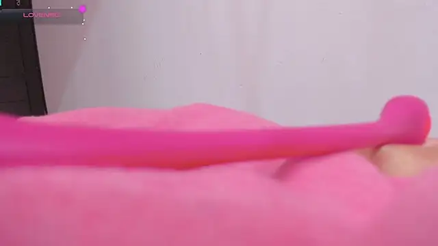 FluffyMelons online show from June 2026 11:07:01 PM