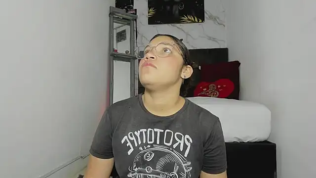 aly n sebas online show from October 2025 12:14:02 PM