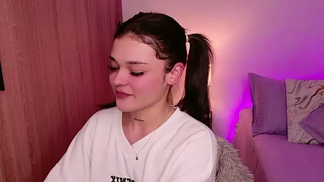 Snapshot of DulceDuarte chatting on January 2026 04:50:02 AM DulceDuarte online show from January 2026 04:50:02 AM