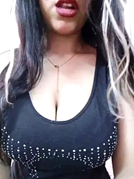 Princessa05 online show from May 2026 12:32:02 PM