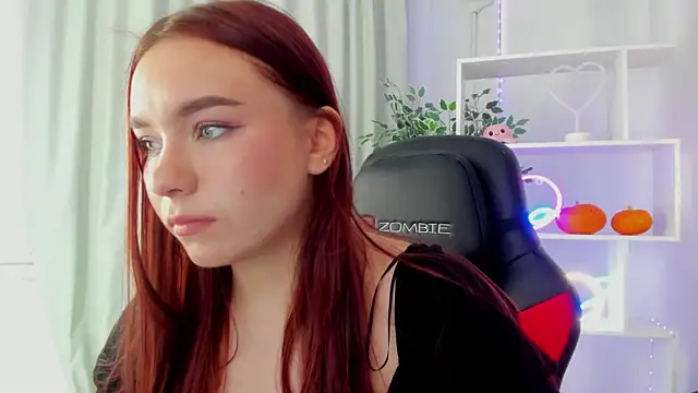 Snapshot of NoraHaynes chatting on October 2025 03:07:02 AM NoraHaynes online show from October 2025 03:07:02 AM