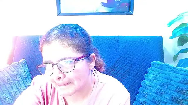 Snapshot of Linda_banks_ chatting on October 2025 01:57:01 AM Linda banks online show from October 2025 01:57:01 AM