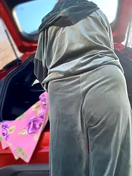 Milena-MilfaXXX online show from October 2025 06:03:02 AM