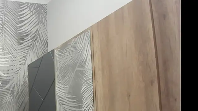 flooora 0 online show from November 2025 02:03:01 AM