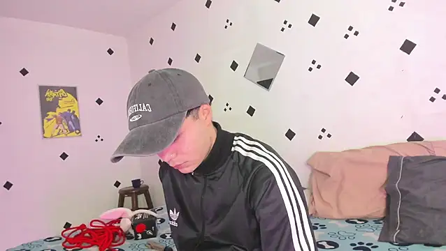 crushnier1 online show from September 2025 05:24:01 PM