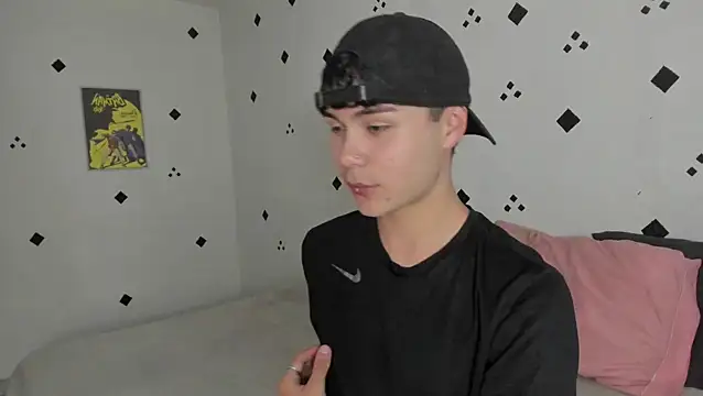 crushnier1 online show from September 2025 05:58:02 PM