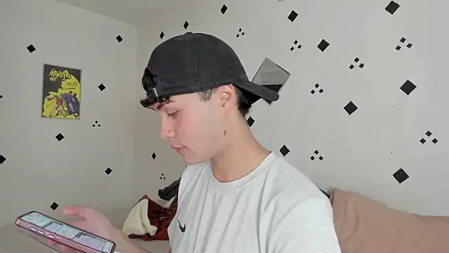 crushnier1 online show from October 2025 05:47:01 PM