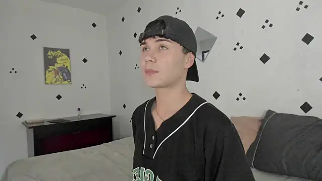 crushnier1 online show from October 2025 05:35:02 PM