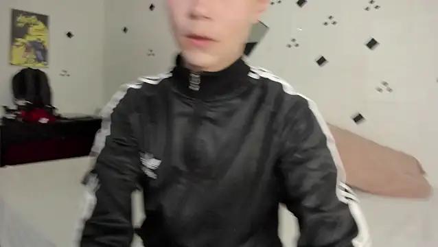 crushnier1 online show from October 2025 05:42:01 PM