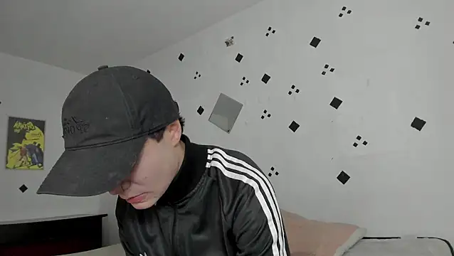 crushnier1 online show from October 2025 05:46:01 PM