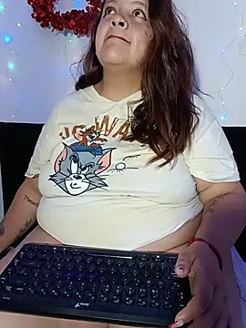 Snapshot of Julieta_Big chatting on December 2025 10:31:01 AM Julieta Big online show from December 2025 10:31:01 AM