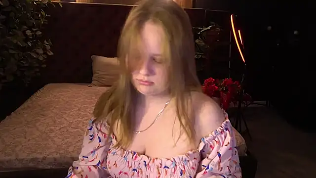 CrystallPaws online show from June 2026 05:44:01 AM