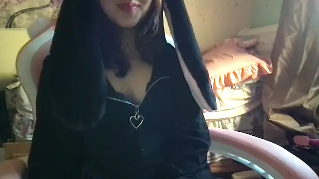 Snapshot of nekowaifuuu chatting on October 2025 01:53:02 PM nekowaifuuu online show from October 2025 01:53:02 PM