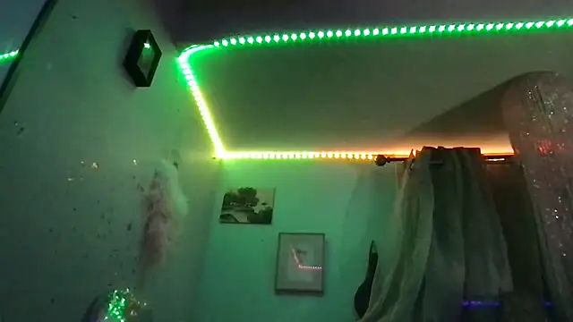 Snapshot of nekowaifuuu chatting on November 2025 07:08:02 AM nekowaifuuu online show from November 2025 07:08:02 AM