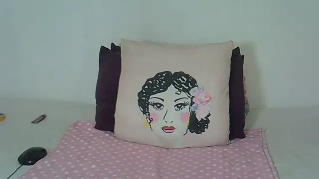 Snapshot of HotSexxy12 chatting on October 2025 05:52:02 AM HotSexxy12 online show from October 2025 05:52:02 AM