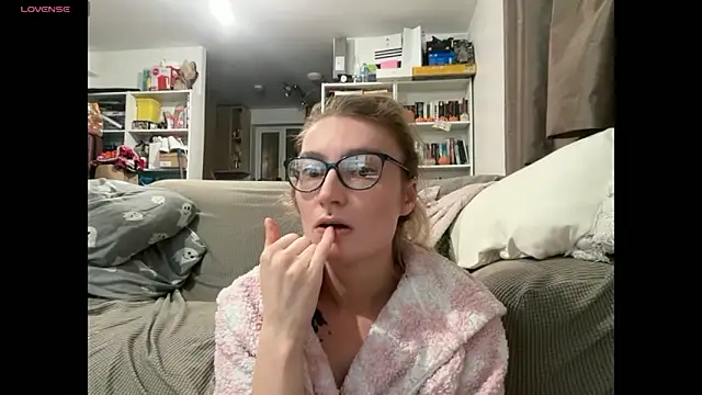 harleyblair online show from February 2026 11:10:02 PM