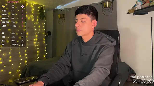 Snapshot of jim_dj chatting on March 2026 03:52:01 PM jim dj online show from March 2026 03:52:01 PM