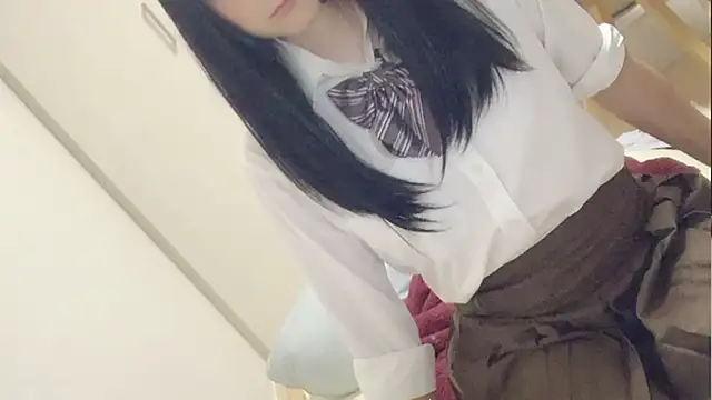 Snapshot of Mia032 chatting on October 2025 01:46:02 PM Mia032 online show from October 2025 01:46:02 PM