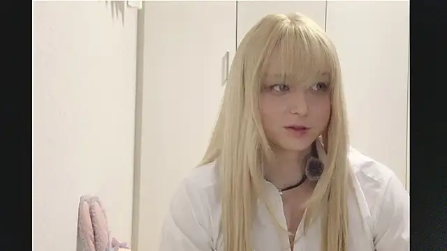 Snapshot of Mia032 chatting on October 2025 02:02:02 PM Mia032 online show from October 2025 02:02:02 PM