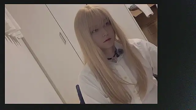 Snapshot of Mia032 chatting on November 2025 02:24:02 PM Mia032 online show from November 2025 02:24:02 PM