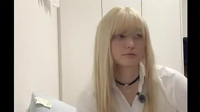 Snapshot of Mia032 chatting on December 2025 12:11:02 PM Mia032 online show from December 2025 12:11:02 PM