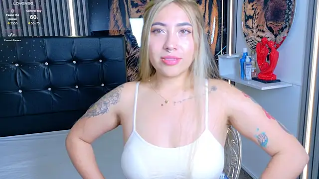  ManuVeelez online show from January 2026 05:11:01 AM