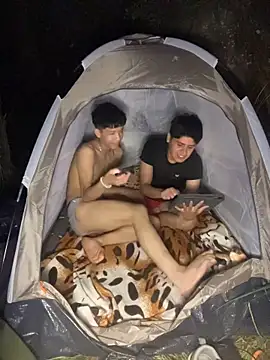 Kailertwink online show from May 2026 12:41:01 AM