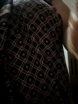 Snapshot of THICKBUNNYCHICKxxx chatting on October 2025 08:20:01 PM THICKBUNNYCHICKxxx online show from October 2025 08:20:01 PM