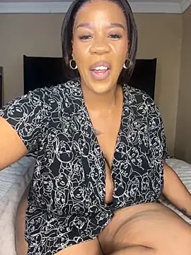 Snapshot of THICKBUNNYCHICKxxx chatting on November 2025 07:46:02 PM THICKBUNNYCHICKxxx online show from November 2025 07:46:02 PM