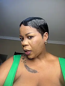 Snapshot of THICKBUNNYCHICKxxx chatting on January 2026 08:44:02 PM THICKBUNNYCHICKxxx online show from January 2026 08:44:02 PM