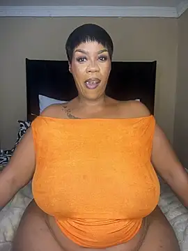 Snapshot of THICKBUNNYCHICKxxx chatting on January 2026 09:05:02 PM THICKBUNNYCHICKxxx online show from January 2026 09:05:02 PM