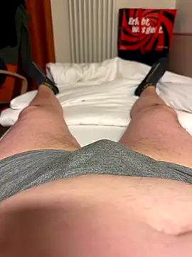 Snapshot of NaTolleWurst chatting on November 2025 09:59:01 PM NaTolleWurst online show from November 2025 09:59:01 PM