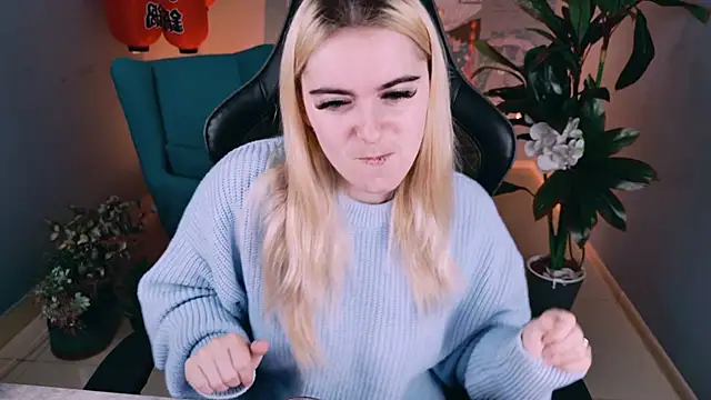 Snapshot of Stef_Nicks chatting on September 2025 05:22:01 AM Stef Nicks online show from September 2025 05:22:01 AM