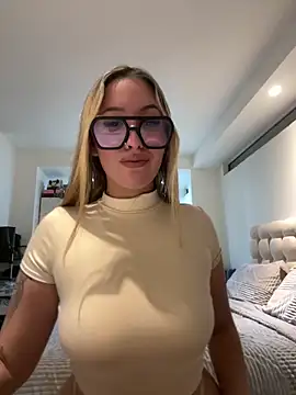 miagarcia250 online show from May 2026 03:24:01 AM