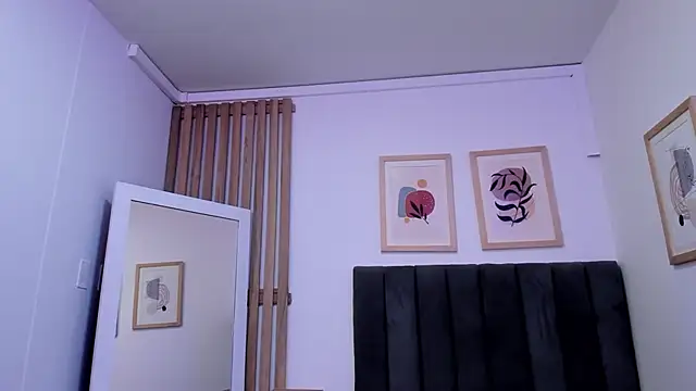 Snapshot of SuccubusDolly chatting on September 2025 08:23:01 PM SuccubusDolly online show from September 2025 08:23:01 PM