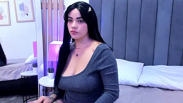 Snapshot of SuccubusDolly chatting on October 2025 08:30:02 PM SuccubusDolly online show from October 2025 08:30:02 PM