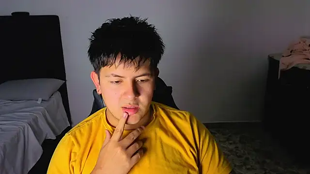 Snapshot of Ryan_Doretti chatting on October 2025 10:54:02 AM Ryan Doretti online show from October 2025 10:54:02 AM