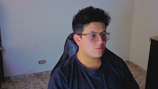 Snapshot of Ryan_Doretti chatting on October 2025 02:49:01 PM Ryan Doretti online show from October 2025 02:49:01 PM