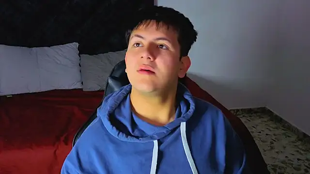 Snapshot of Ryan_Doretti chatting on October 2025 01:17:01 PM Ryan Doretti online show from October 2025 01:17:01 PM