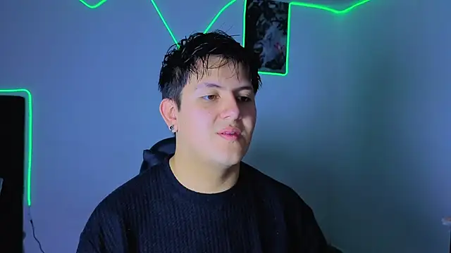 Snapshot of Ryan_Doretti chatting on November 2025 01:43:01 PM Ryan Doretti online show from November 2025 01:43:01 PM