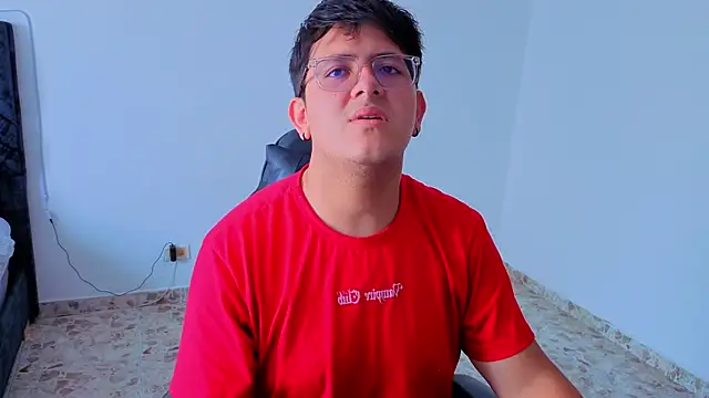 Snapshot of Ryan_Doretti chatting on December 2025 03:16:02 PM Ryan Doretti online show from December 2025 03:16:02 PM