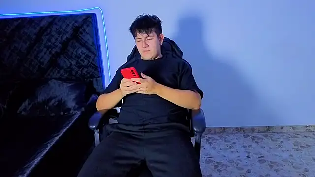 Snapshot of Ryan_Doretti chatting on December 2025 02:07:02 AM Ryan Doretti online show from December 2025 02:07:02 AM