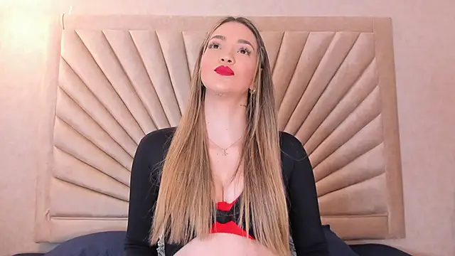 Snapshot of ClaradelMar chatting on September 2025 10:58:02 AM ClaradelMar online show from September 2025 10:58:02 AM