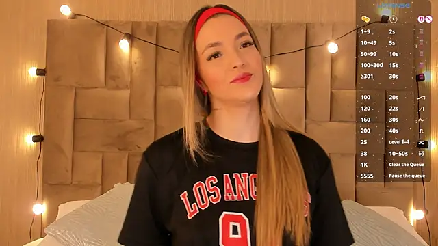 Snapshot of ClaradelMar chatting on September 2025 11:00:01 AM ClaradelMar online show from September 2025 11:00:01 AM