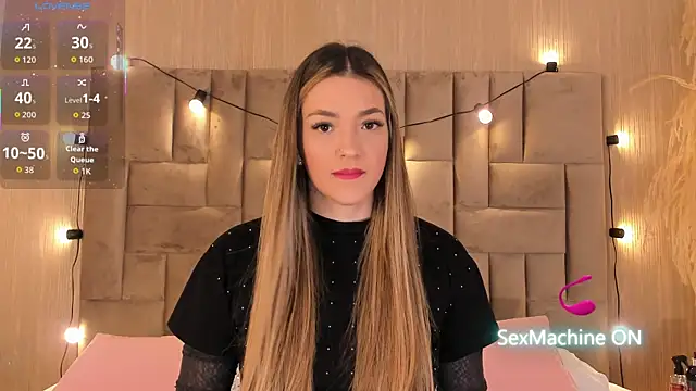 Snapshot of ClaradelMar chatting on October 2025 10:46:02 AM ClaradelMar online show from October 2025 10:46:02 AM