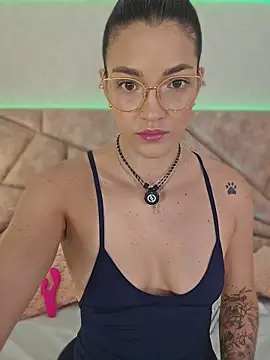 ClaradelMar online show from May 2026 10:10:01 AM